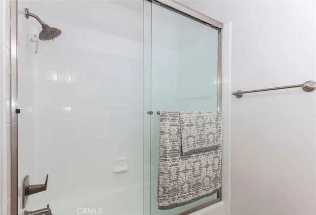 $2,495 | 4140 Warner Boulevard, Unit 103, Burbank, CA 91505