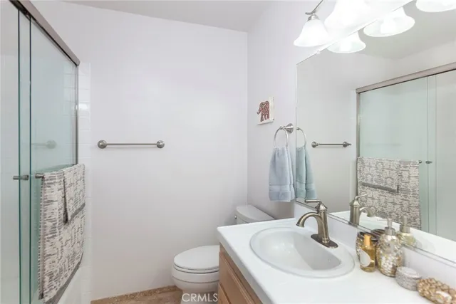 $2,495 | 4140 Warner Boulevard, Unit 103, Burbank, CA 91505