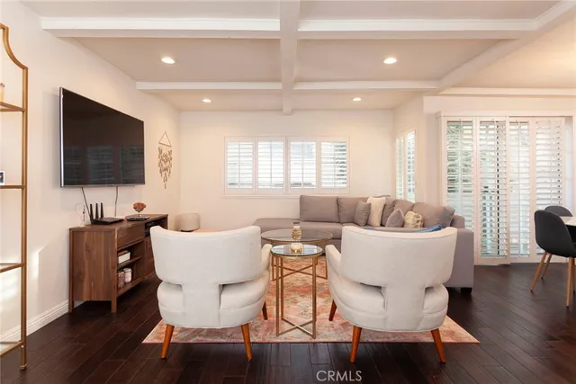 $2,495 | 4140 Warner Boulevard, Unit 103, Burbank, CA 91505