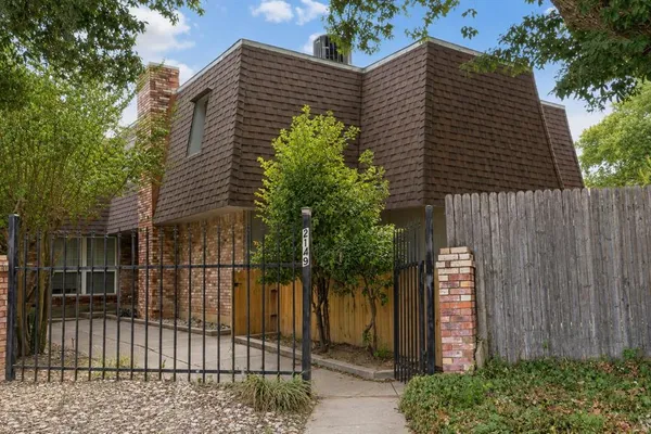 $840,000 | 2149 Fleur De Lis Court, Unit A, Arlington, TX 76012