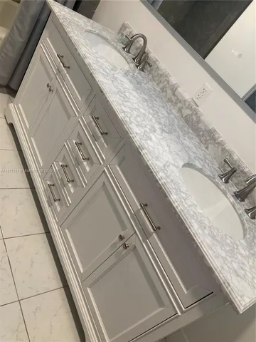 $220,000 | 800 Northeast 195th Street, Unit 314, Miami, FL 33179