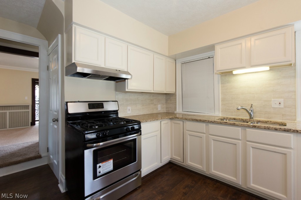 3255 Cedarbrook Road Cleveland, OH 44118 - Photo 9 of 22 Gallery Image 9