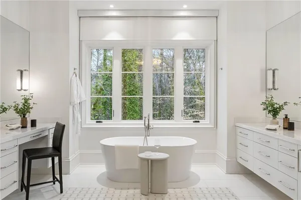 $8,170,000 | 5245 Kenbrook Way Northwest, Sandy Springs, GA 30327