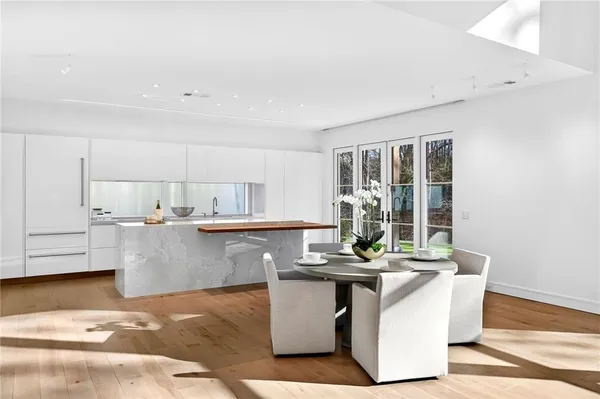 $8,170,000 | 5245 Kenbrook Way Northwest, Sandy Springs, GA 30327