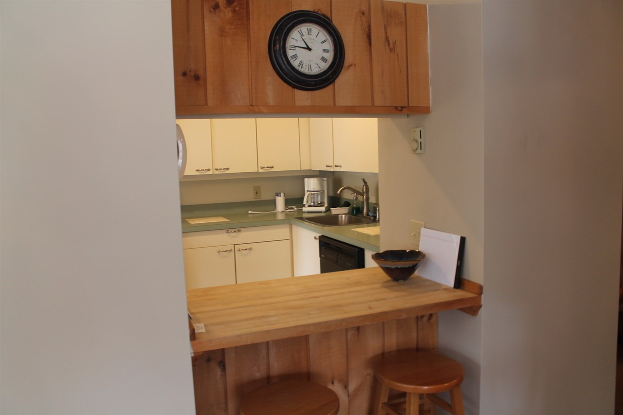 69 Clearbrook Road, Unit 1 Lincoln, NH 03251 - Photo 6 of 35