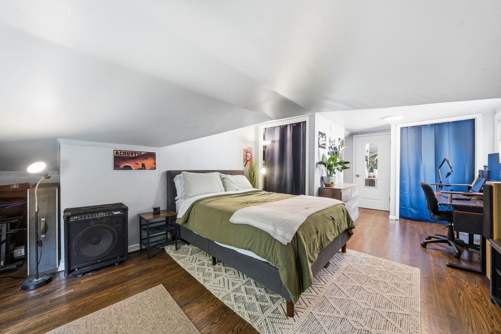 704 Long Road Glenview, IL 60025 - Photo 20 of 26 Gallery Image 20