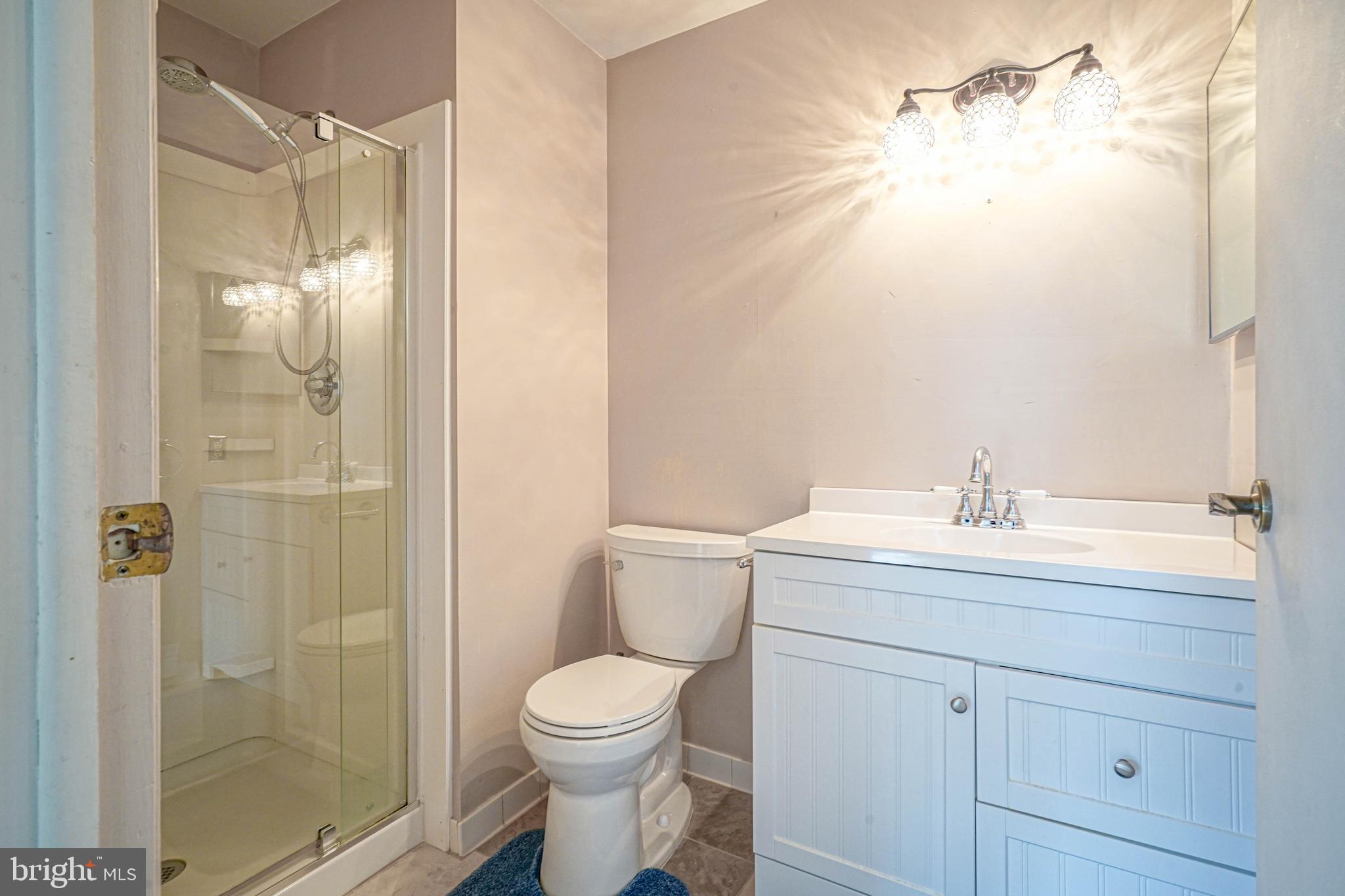 987 Westminster Drive North Southampton, NJ 08088 - Photo 26 of 33