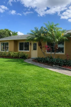 $2,400 | 286 Southwest Christmas Terrace, Port St. Lucie, FL 34984