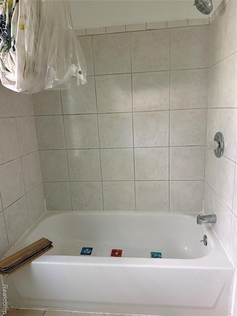 8126 Pardee Road Taylor, MI 48180 - Photo 17 of 32 Gallery Image 17