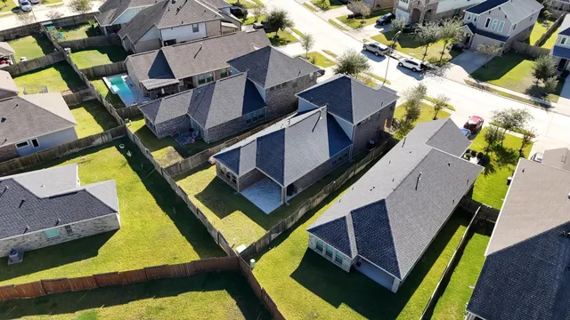 $2,600 | 31218 Pinebrook Falls Lane, Hockley, TX 77447