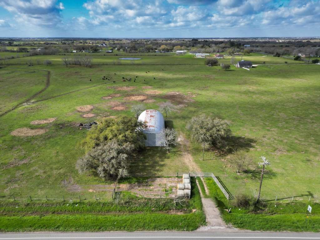 10310 FM 361 Road Needville, TX 77461 - Photo 11 of 29
