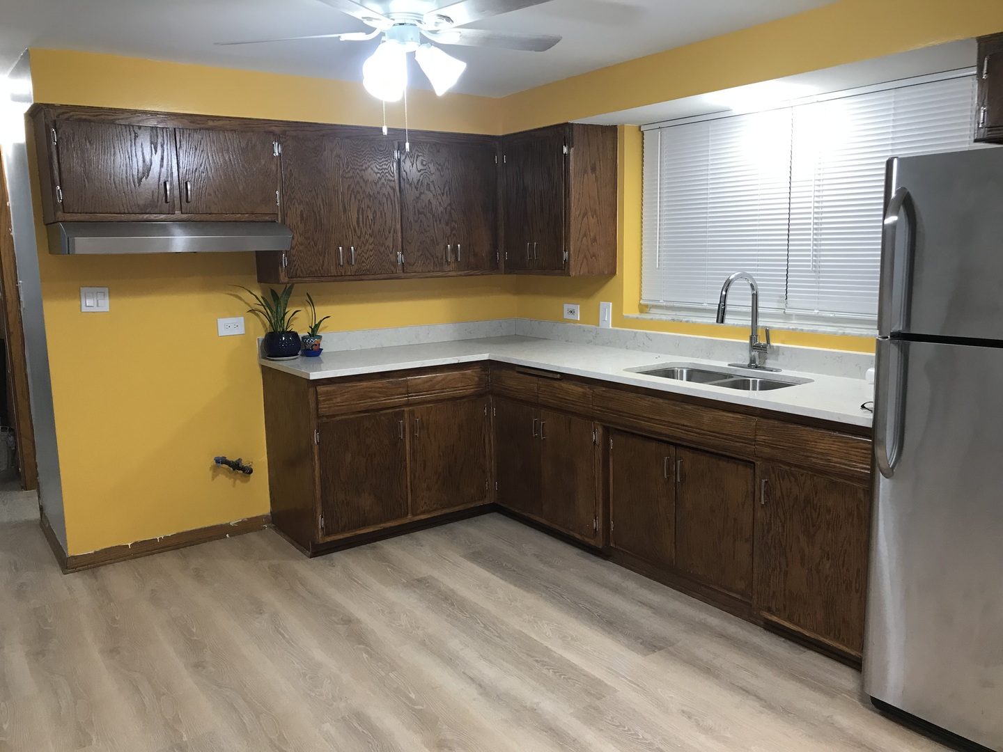 6854 Cermak Road, Unit GC Berwyn, IL 60402 - Photo 8 of 9 a kitchen with a sink and cabinets