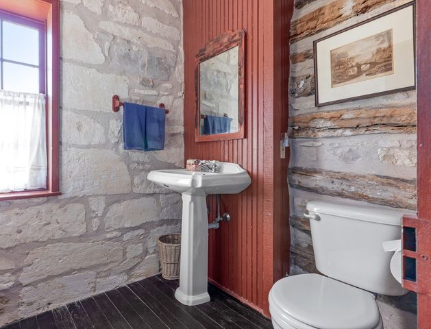 $998,500 | 1024 Pecan Creek Road, Fredericksburg, TX 78624