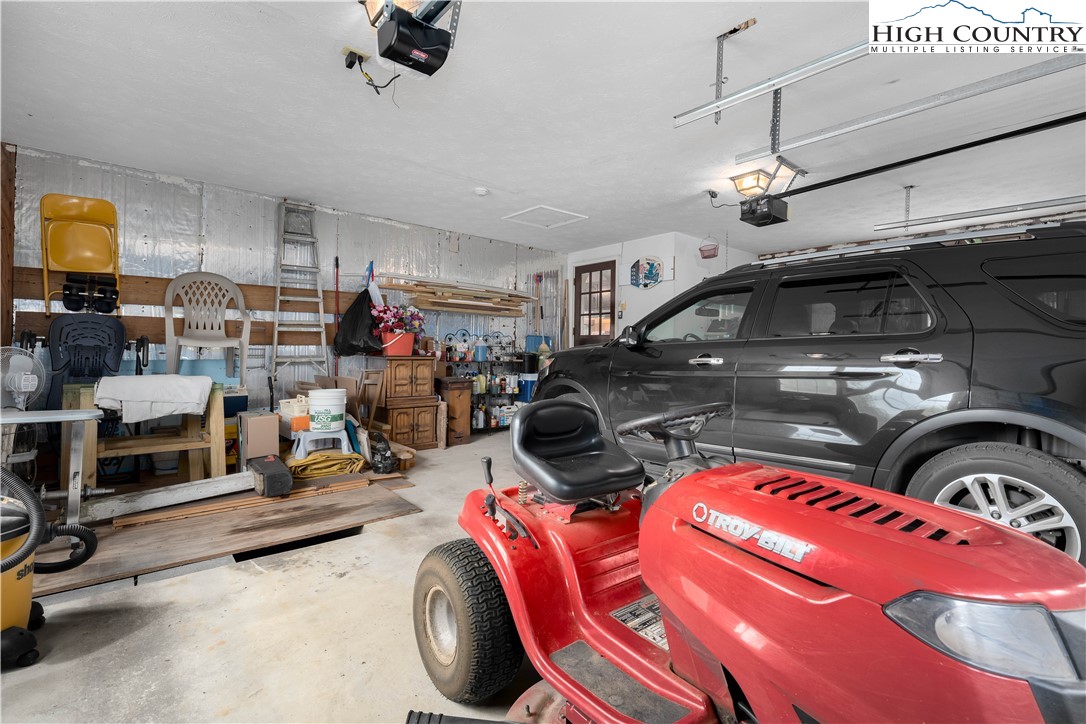 1546 Stage Road Mountain City, TN 37683 - Photo 19 of 48 Gallery Image 19