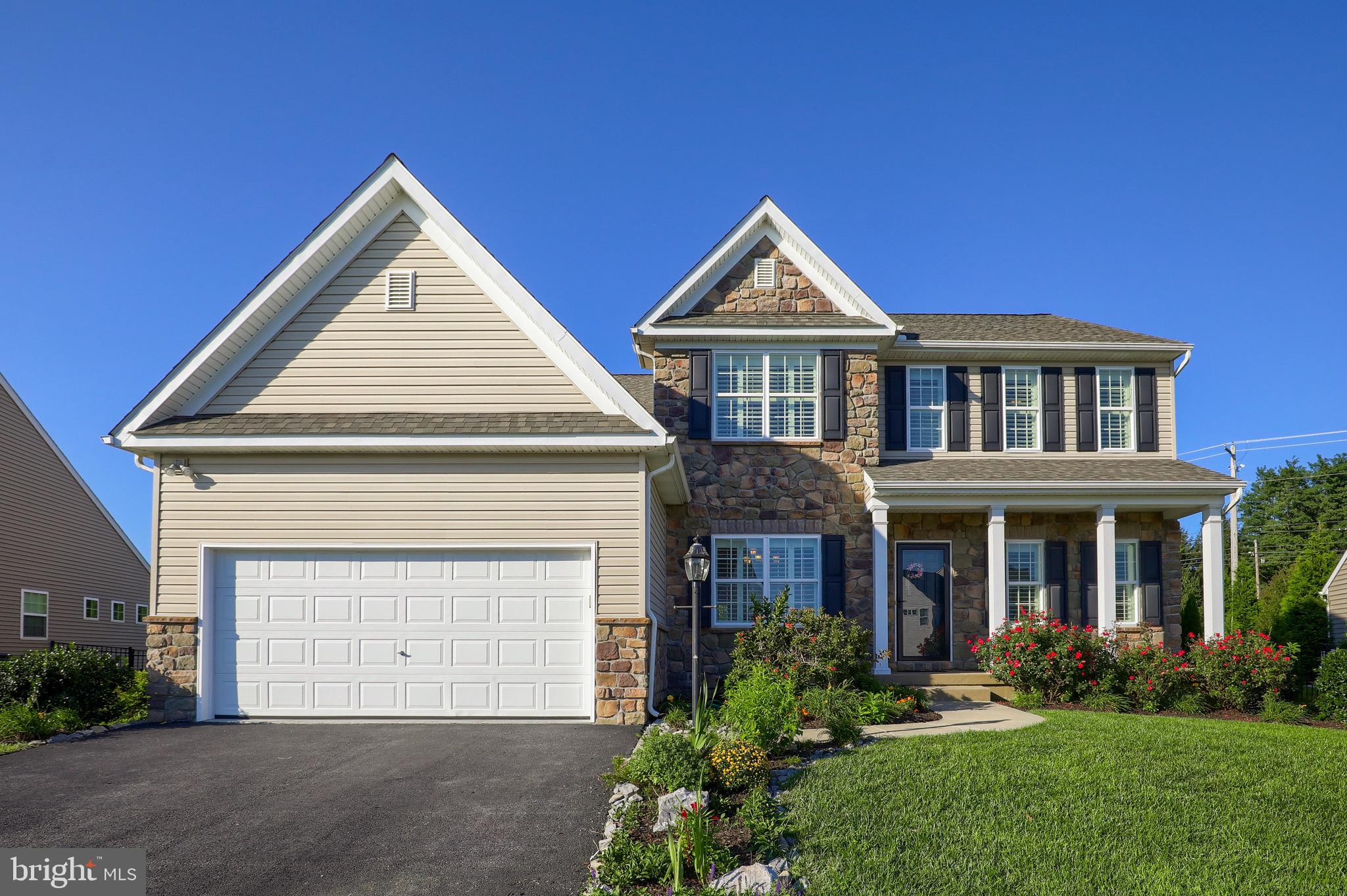 664 Warminster Lane Lititz, PA 17543 - Photo 4 of 52 Gallery Image 4