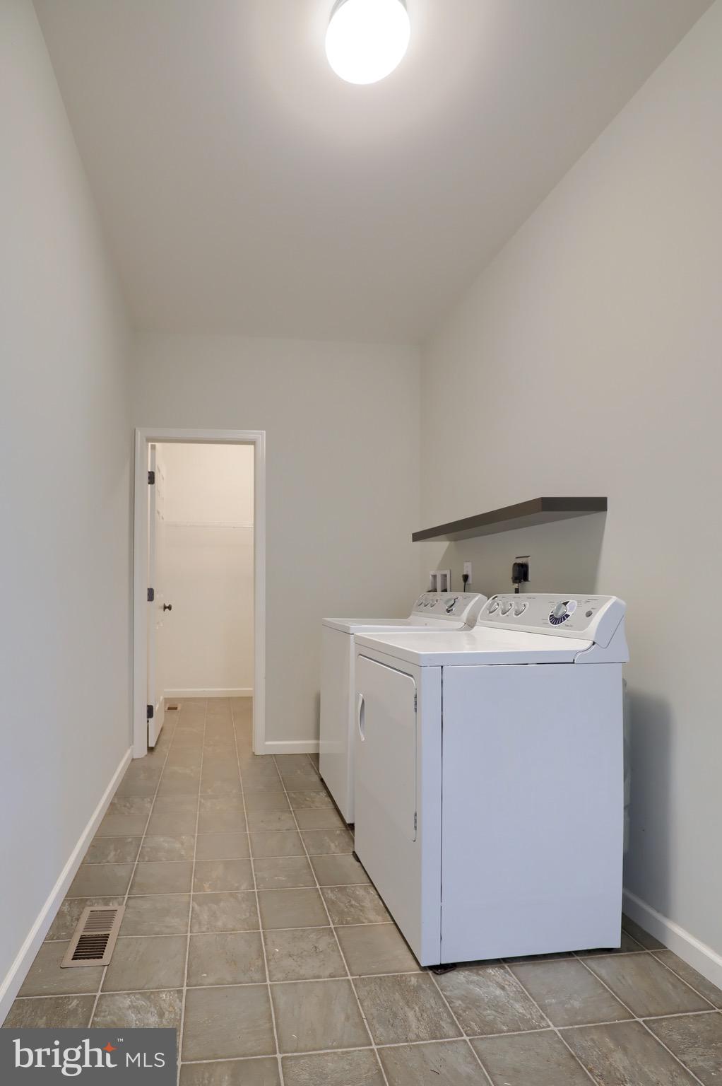 664 Warminster Lane Lititz, PA 17543 - Photo 42 of 52 Gallery Image 42