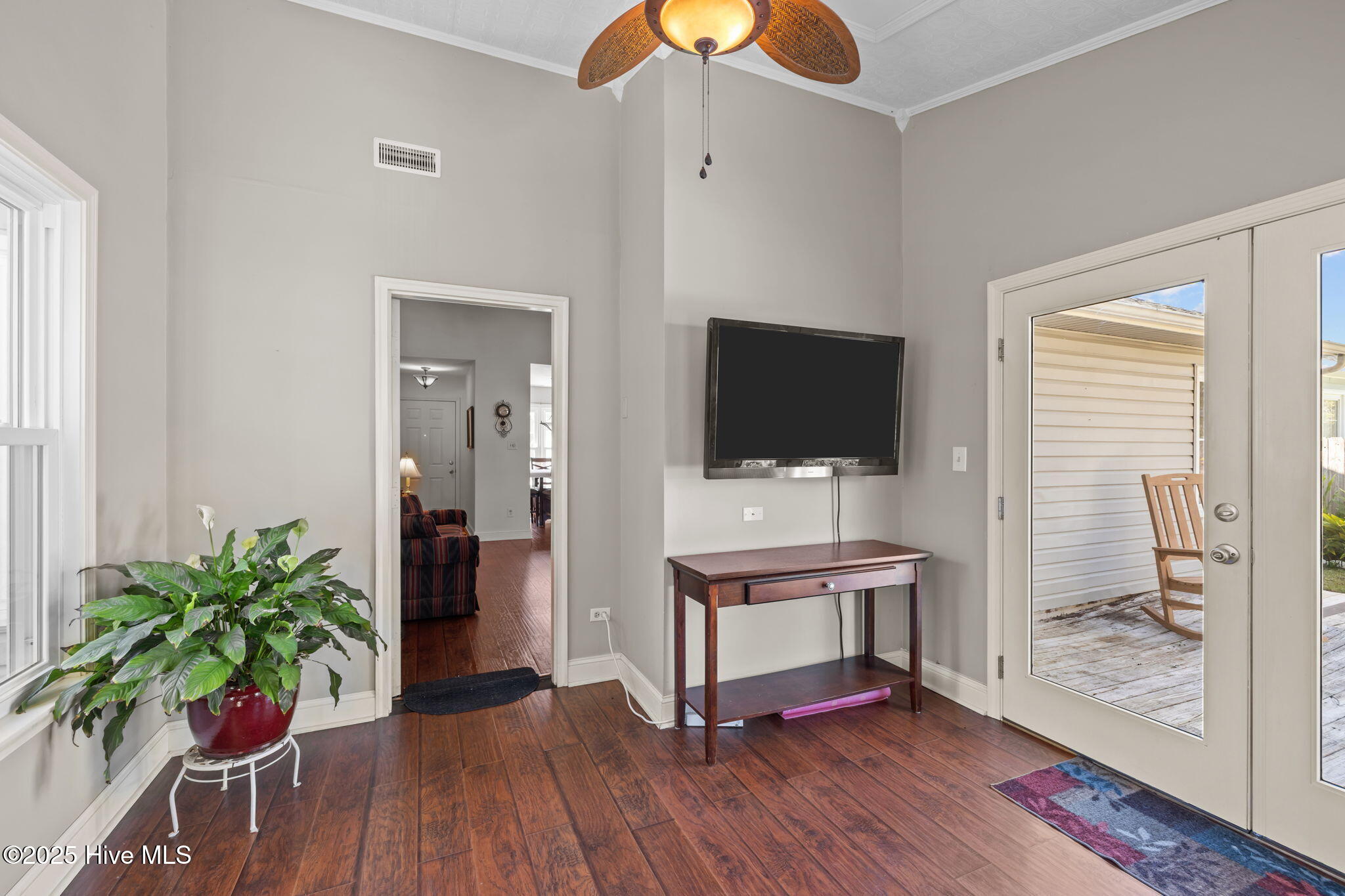 608 Barbour Road Morehead City, NC 28557 - Photo 19 of 41 Sunroom looking towards the living room