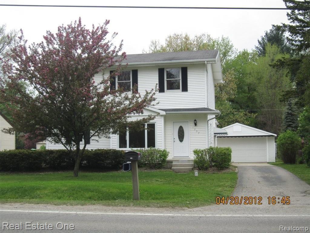 1737 South Commerce Road Walled Lake, MI 48390 - Photo 1 of 14 Front Of Home