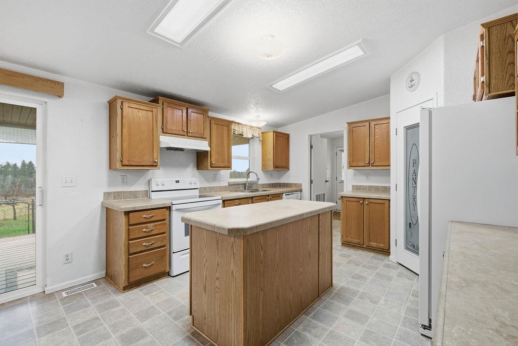 9611 North Morrison Road Spokane, WA 99217 - Photo 11 of 50