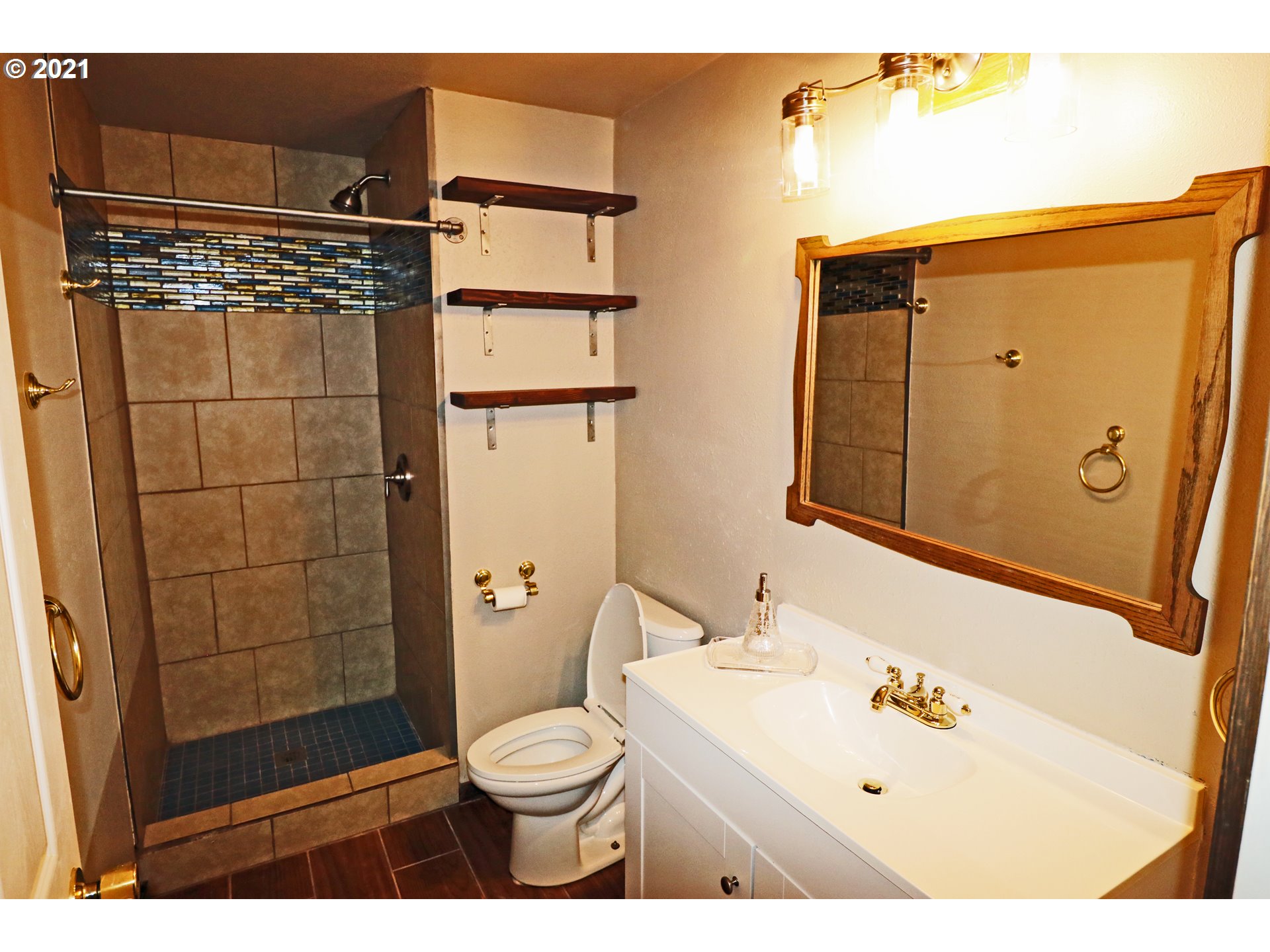 6200 Southeast Wallace Road Dayton, OR 97114 - Photo 11 of 18 Gallery Image 11