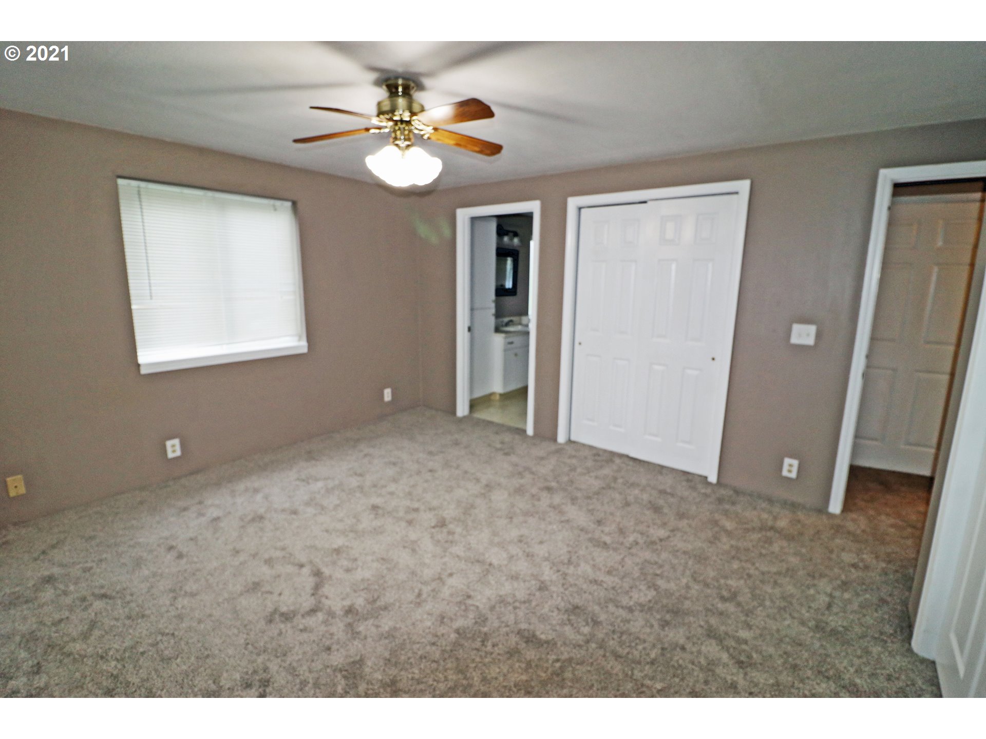 6200 Southeast Wallace Road Dayton, OR 97114 - Photo 12 of 18 Gallery Image 12