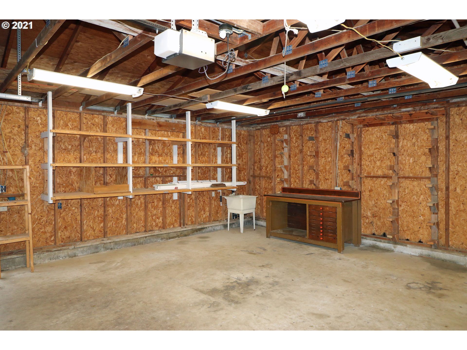 6200 Southeast Wallace Road Dayton, OR 97114 - Photo 15 of 18 Gallery Image 15