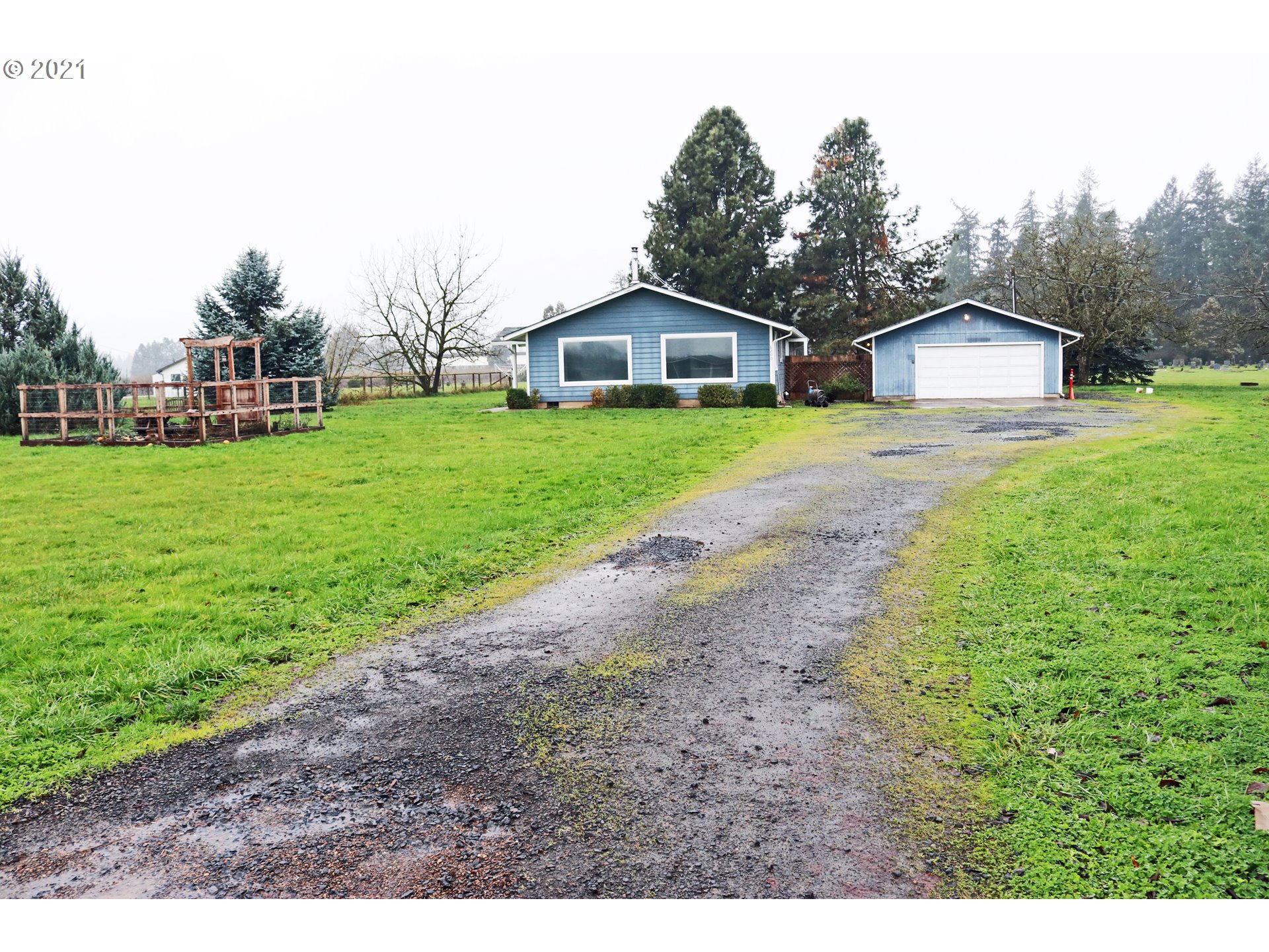 6200 Southeast Wallace Road Dayton, OR 97114 - Photo 17 of 18 Gallery Image 17