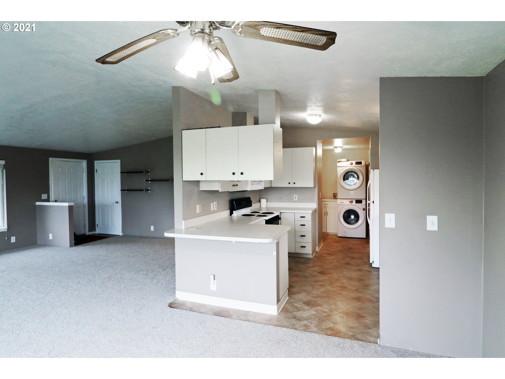 6200 Southeast Wallace Road Dayton, OR 97114 - Photo 5 of 18 Gallery Image 5