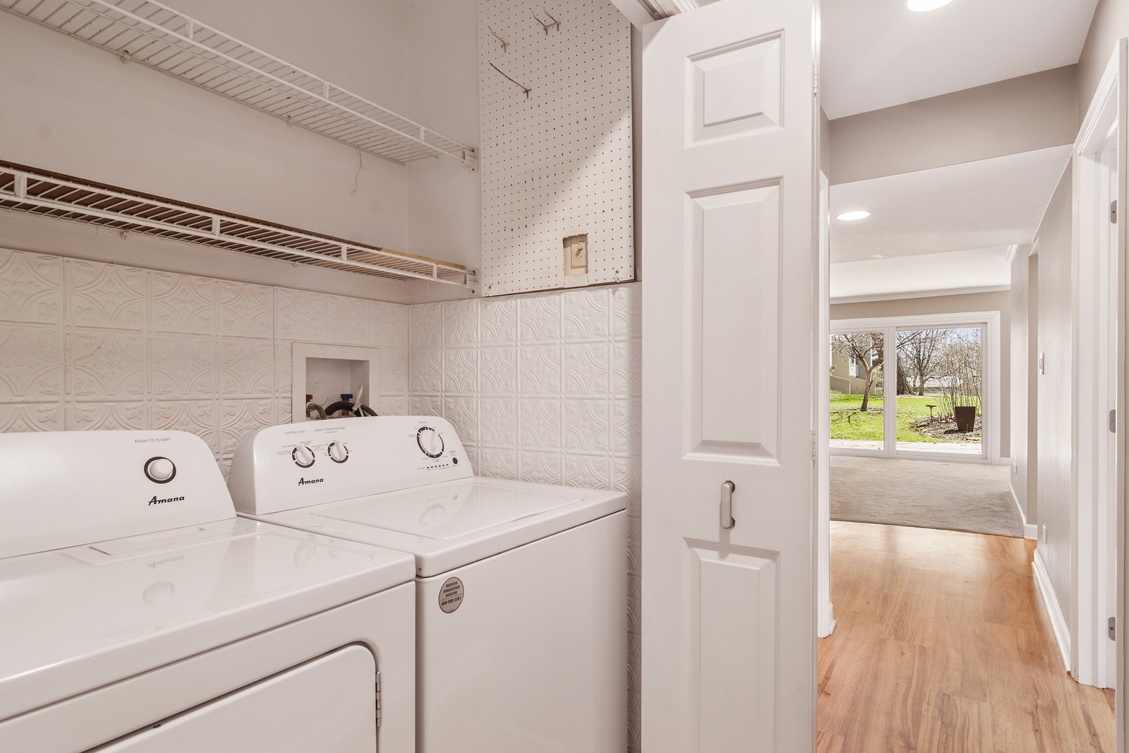 563 Woodview Road, Unit D Lake Barrington, IL 60010 - Photo 16 of 34