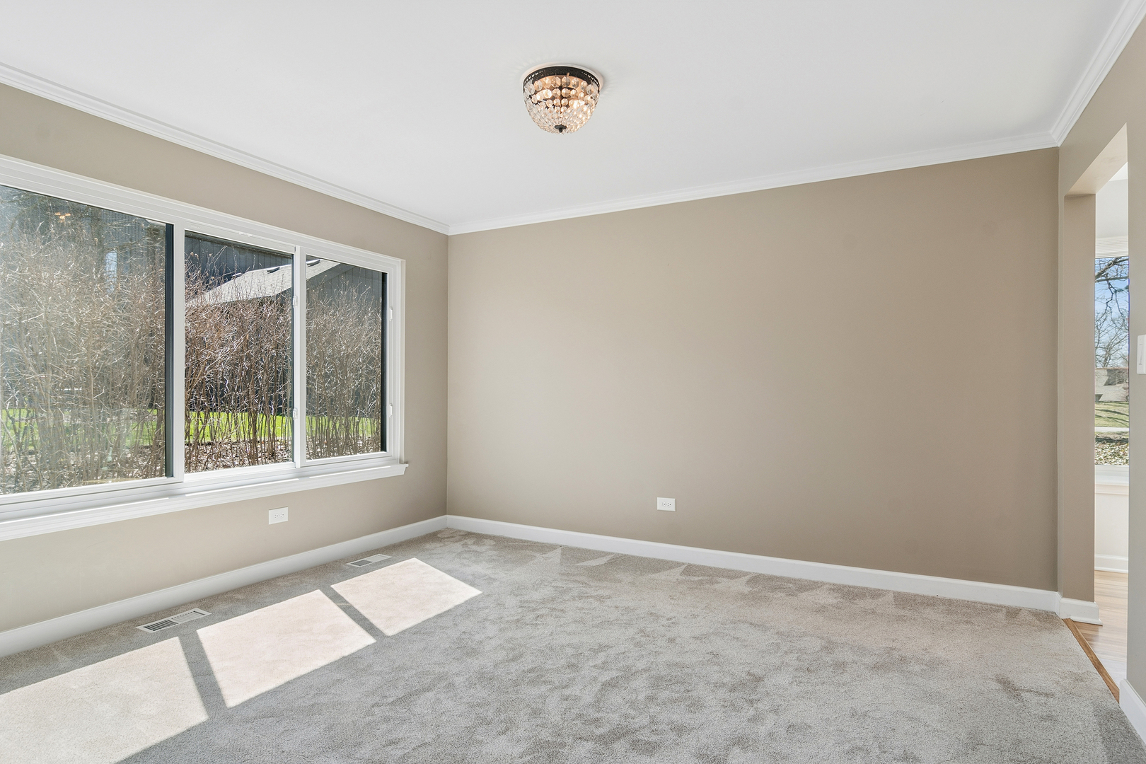 563 Woodview Road, Unit D Lake Barrington, IL 60010 - Photo 10 of 34