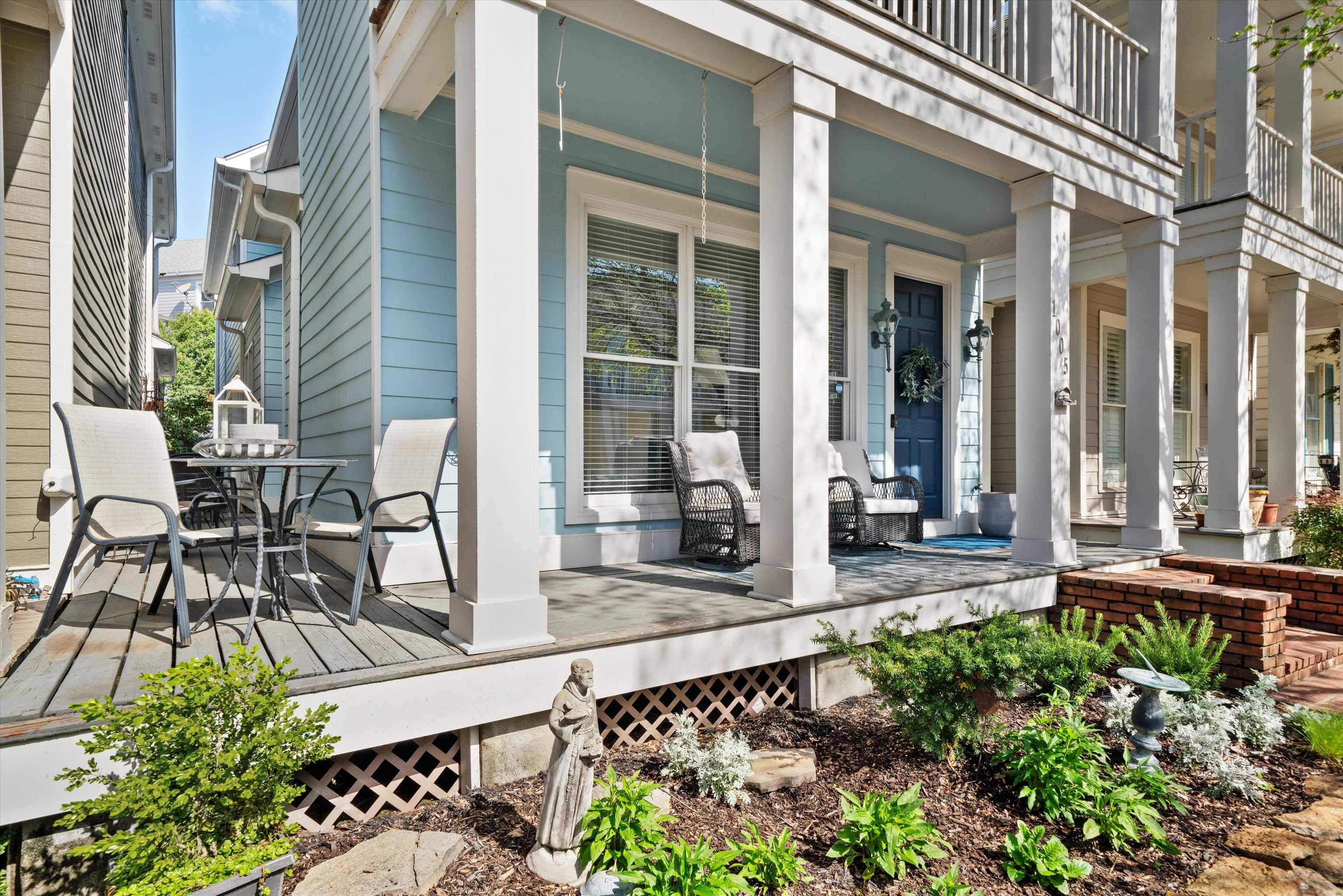 1005 River Currents Drive Memphis, TN 38103 - Photo 2 of 37 a view of a house with backyard and sitting area