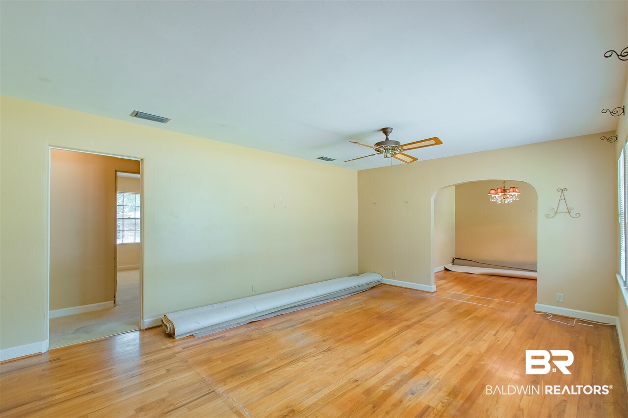 279 Jackson Boulevard Mobile, AL 36609 - Photo 7 of 38