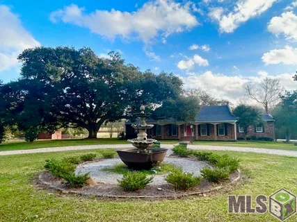 $753,000 | 3058 Highway 966, St. Francisville, LA 70775