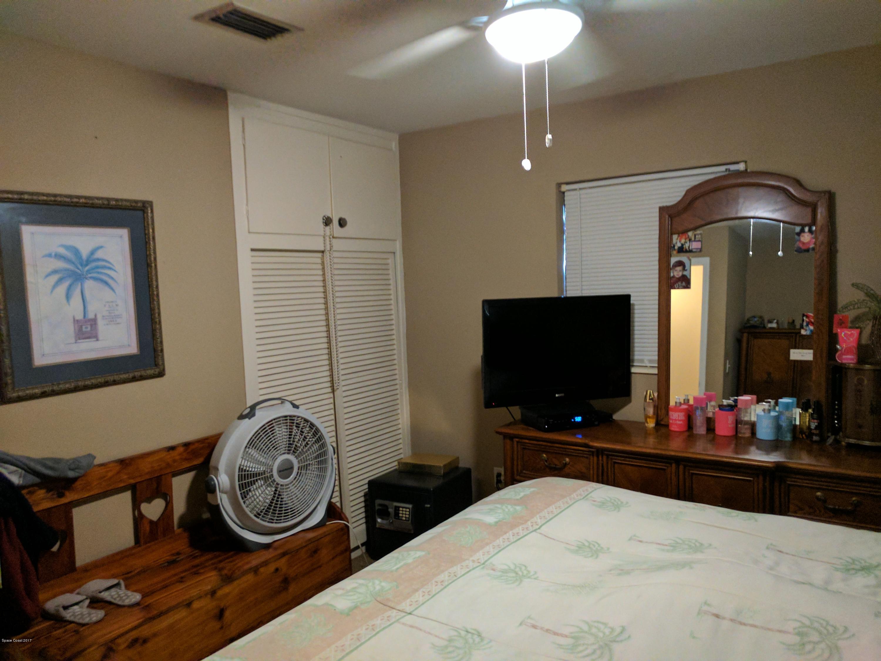 2020 Little John Road Melbourne, FL 32935 - Photo 11 of 29 MASTER His & Hers closets