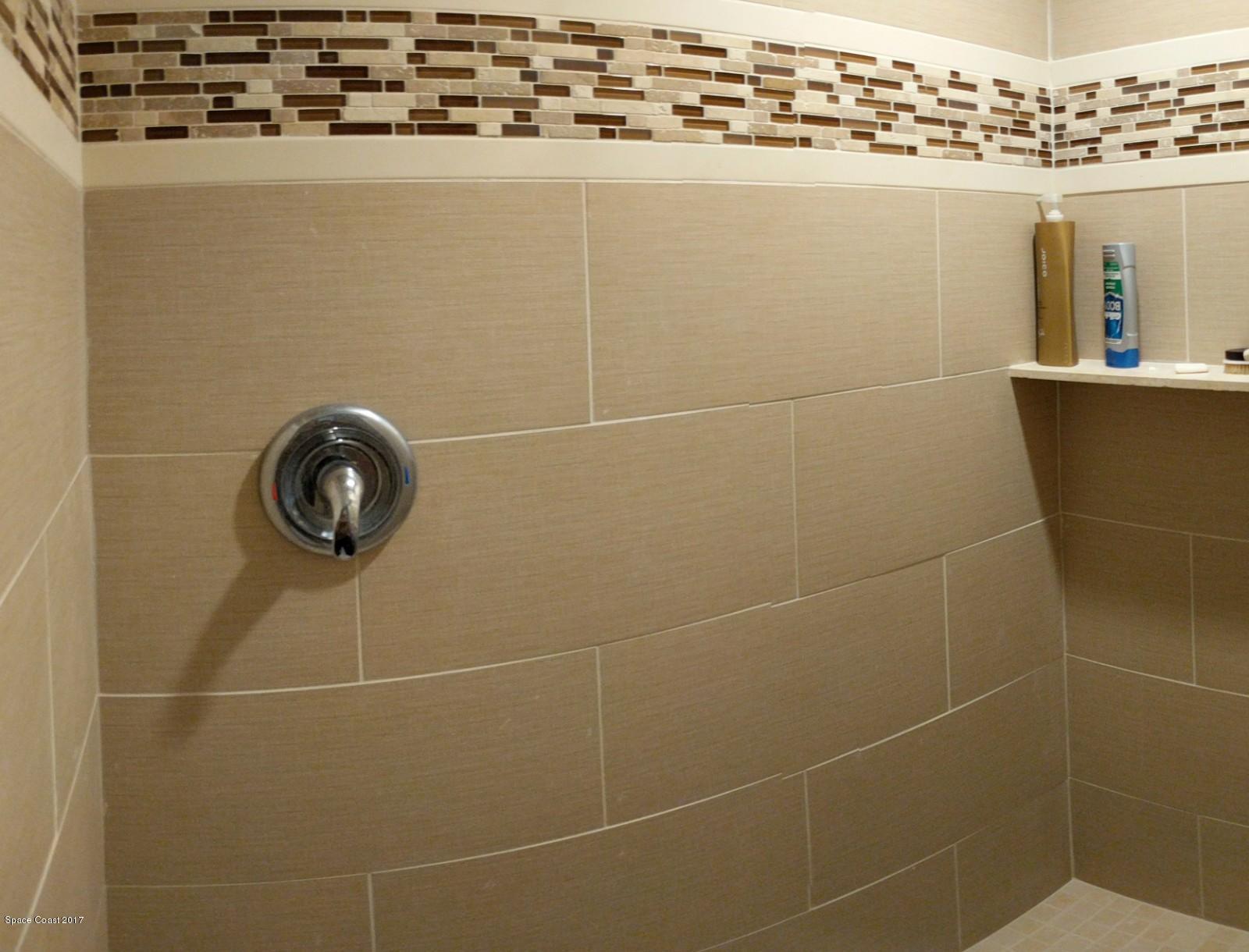 2020 Little John Road Melbourne, FL 32935 - Photo 15 of 29 2nd bath shower