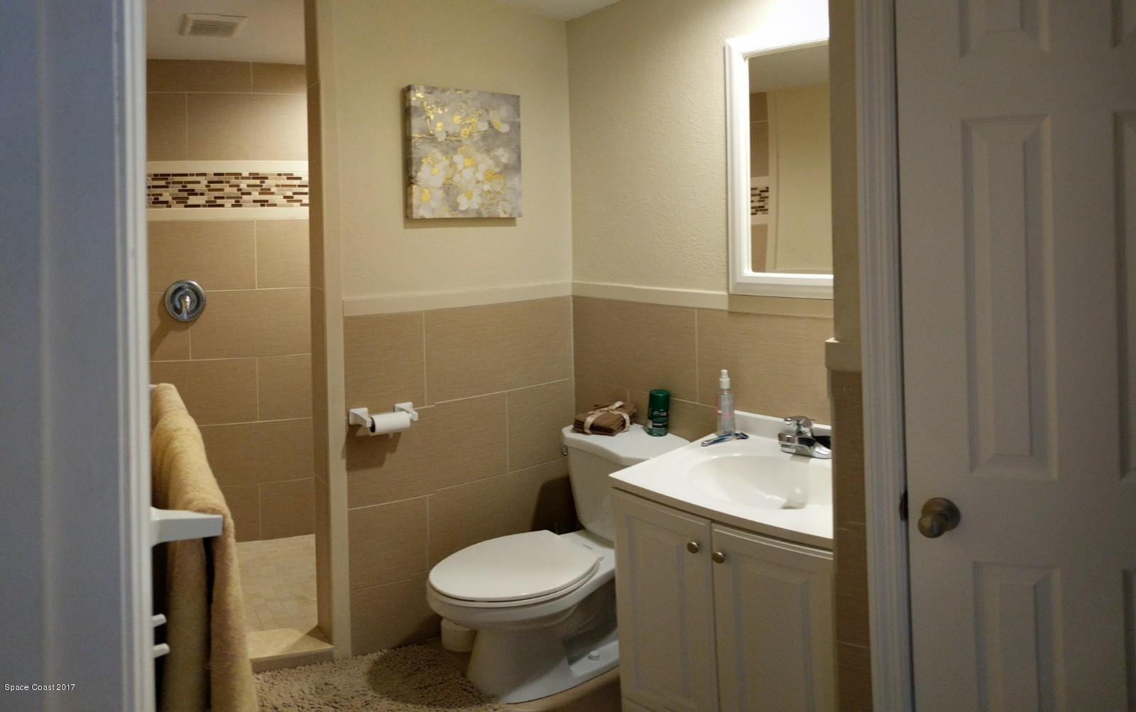 2020 Little John Road Melbourne, FL 32935 - Photo 16 of 29 2nd bath