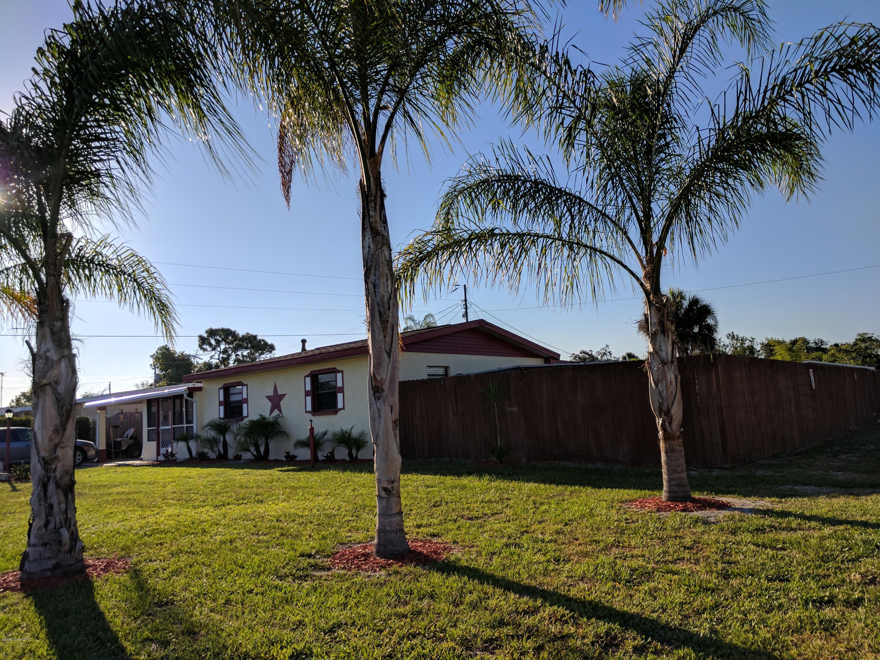 2020 Little John Road Melbourne, FL 32935 - Photo 18 of 29 privacy fence