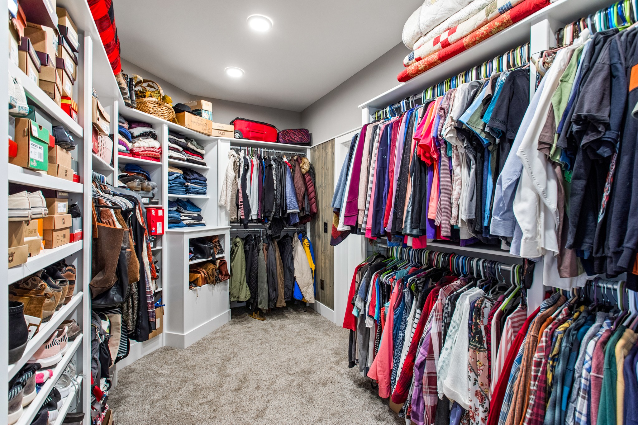 425 Puckett Road Murfreesboro, TN 37128 - Photo 20 of 44 a view of walk in closet with clothes
