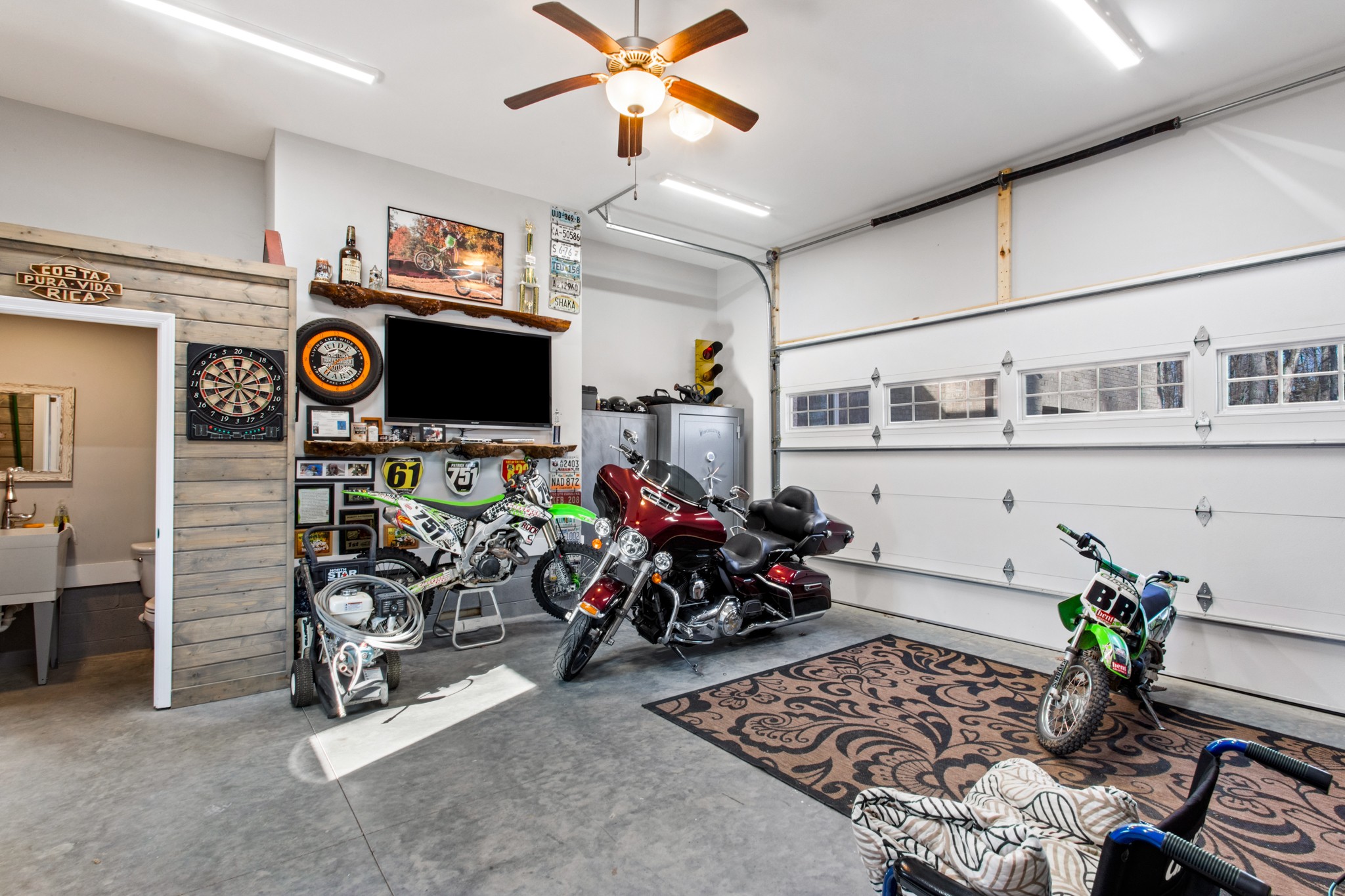 425 Puckett Road Murfreesboro, TN 37128 - Photo 41 of 44 a view of a room with gym equipment