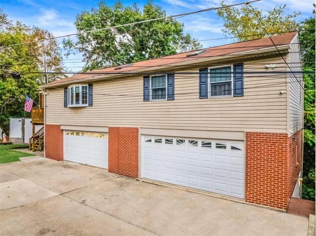 $310,000 | 165 Oakdale Avenue, Castle Shannon, PA 15234