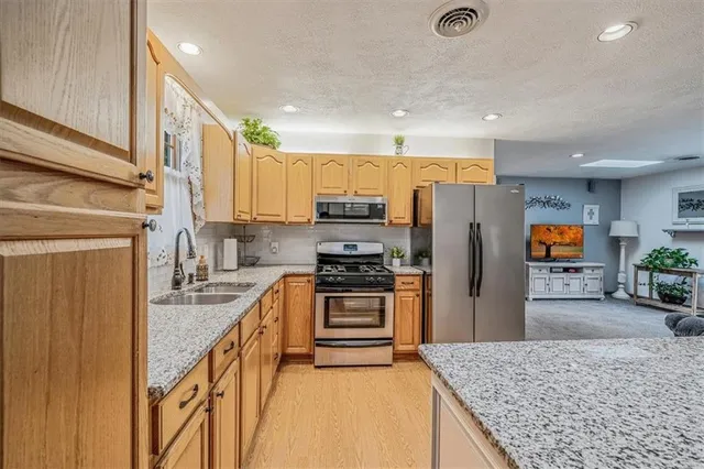 $310,000 | 165 Oakdale Avenue, Castle Shannon, PA 15234