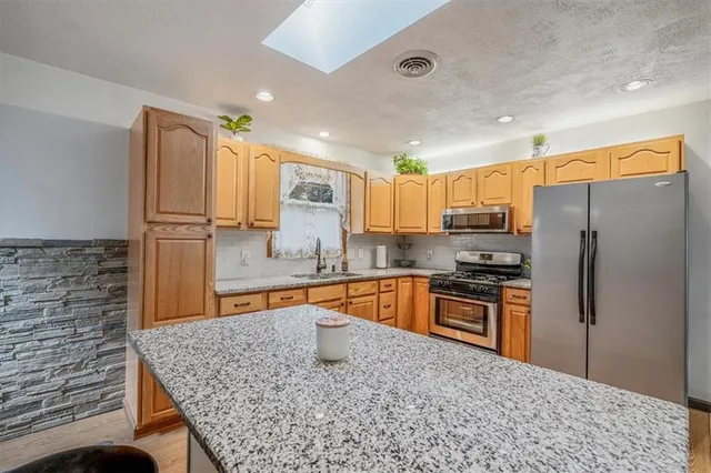 $310,000 | 165 Oakdale Avenue, Castle Shannon, PA 15234