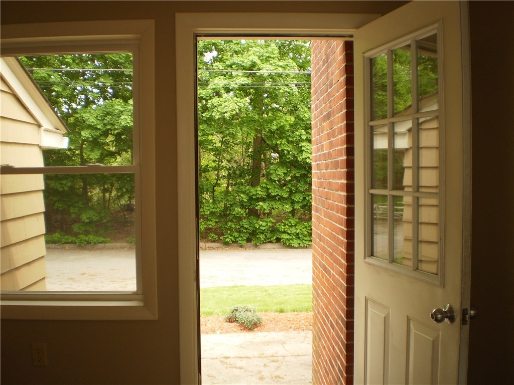 65 Lakeland Road Cranston, RI 02910 - Photo 26 of 30