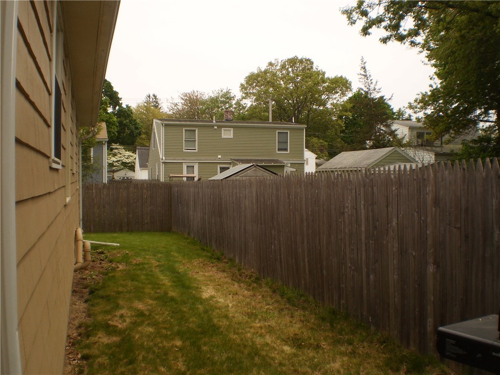 65 Lakeland Road Cranston, RI 02910 - Photo 28 of 30