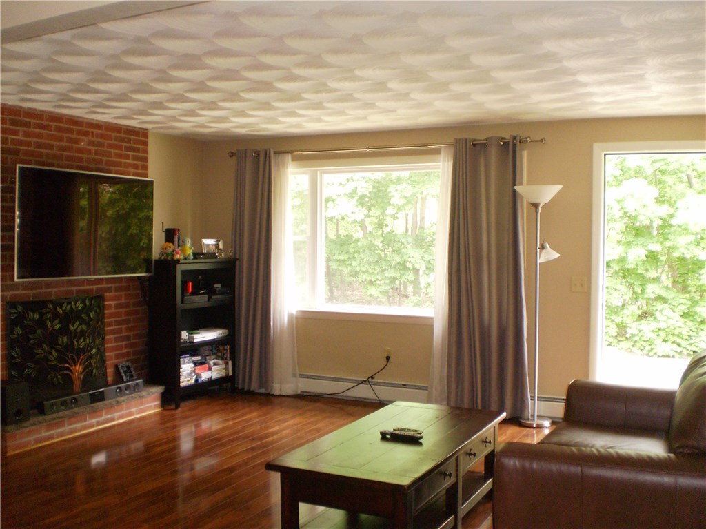 65 Lakeland Road Cranston, RI 02910 - Photo 5 of 30