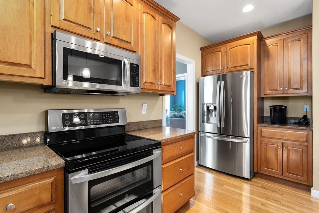 69 Meadowbrook Road Franklin, MA 02038 - Photo 16 of 42 Gallery Image 16