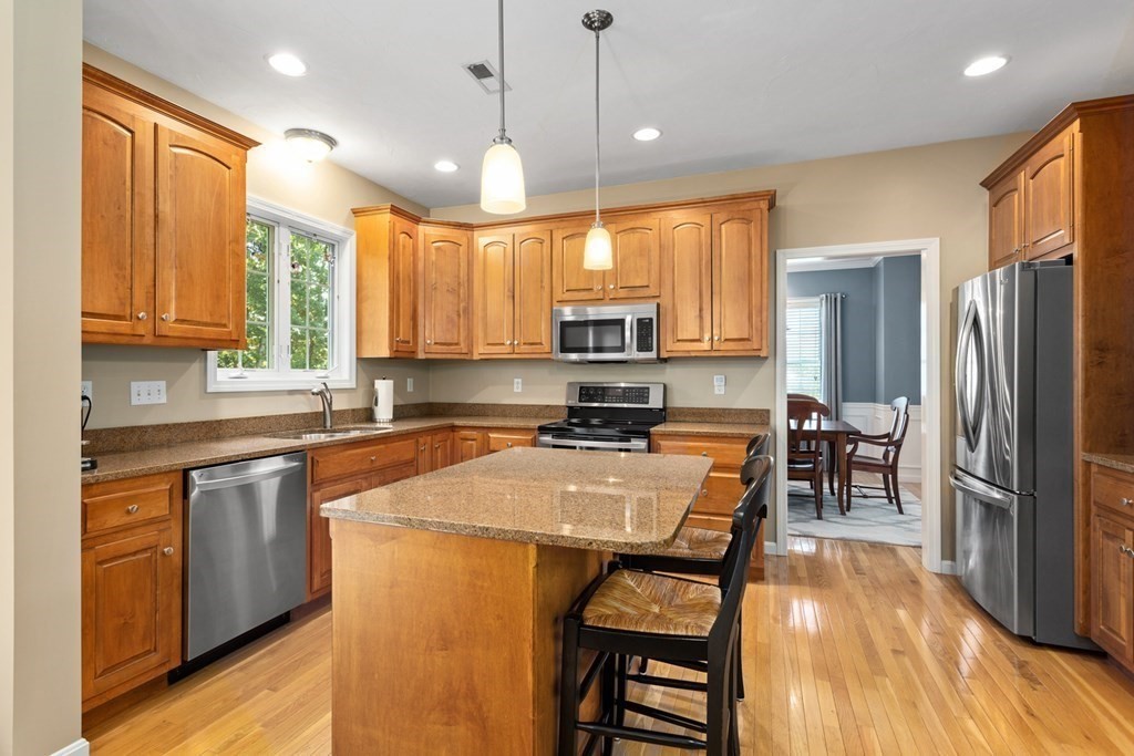 69 Meadowbrook Road Franklin, MA 02038 - Photo 18 of 42 Gallery Image 18