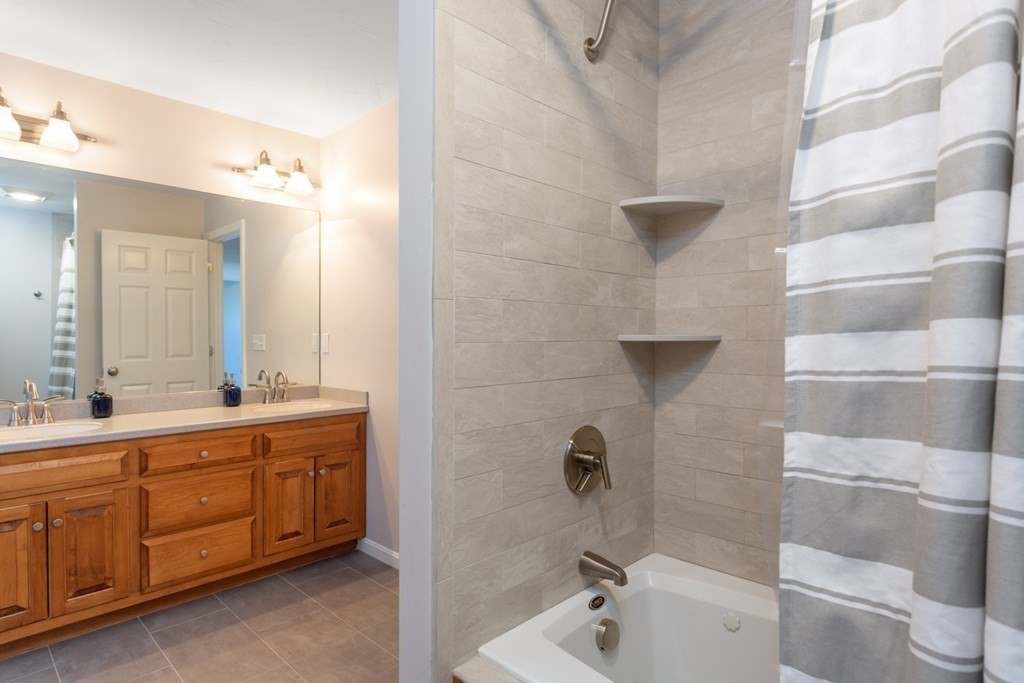 69 Meadowbrook Road Franklin, MA 02038 - Photo 29 of 42 Gallery Image 29