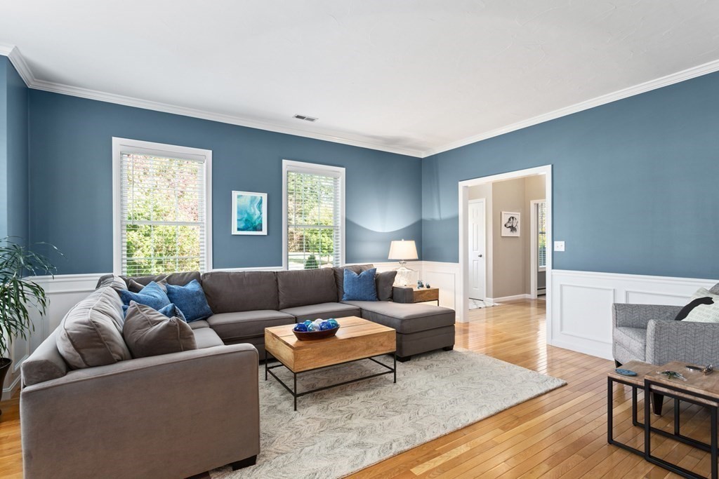 69 Meadowbrook Road Franklin, MA 02038 - Photo 6 of 42 Gallery Image 6
