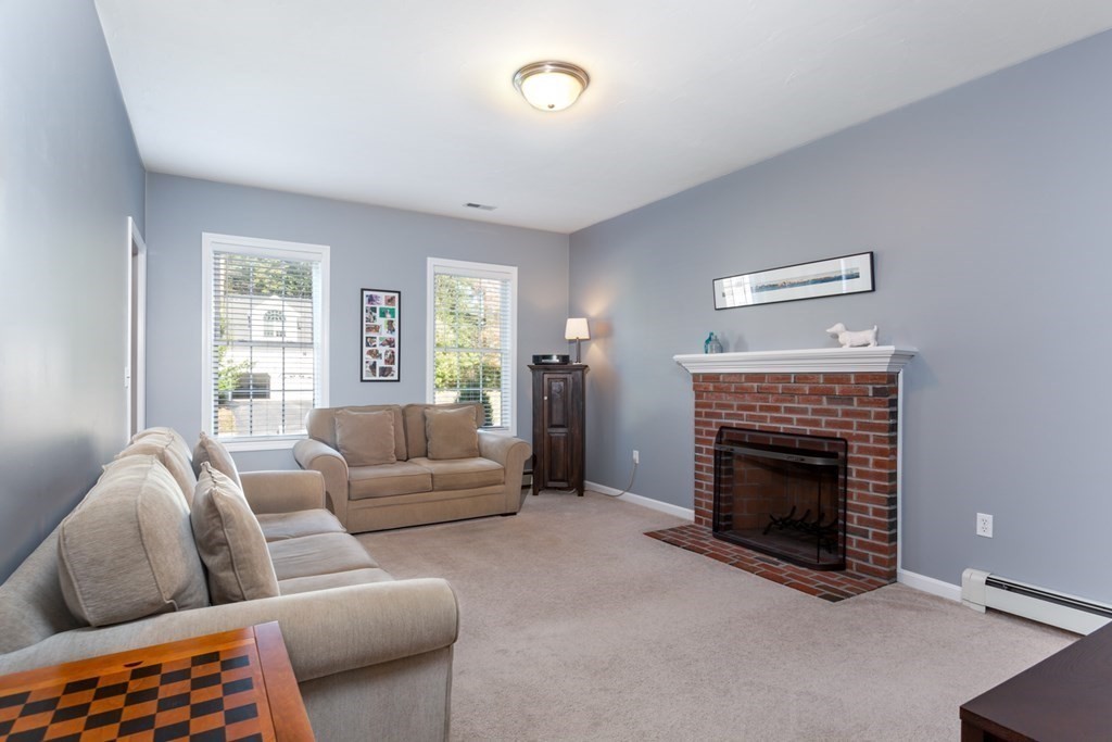 69 Meadowbrook Road Franklin, MA 02038 - Photo 10 of 42 Gallery Image 10